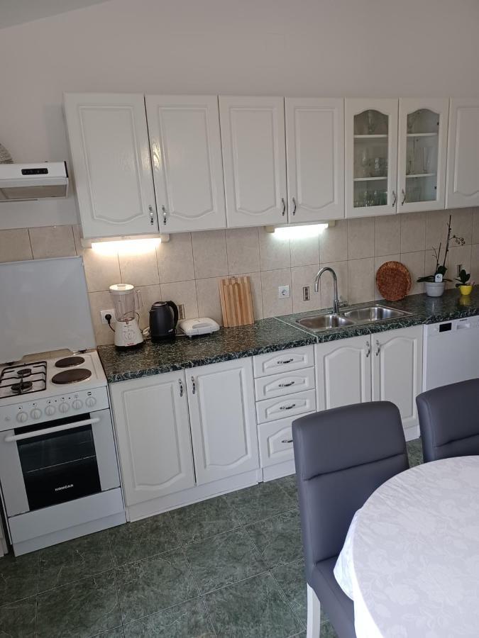Апартаменты Apartman Sunce Макарска Экстерьер фото