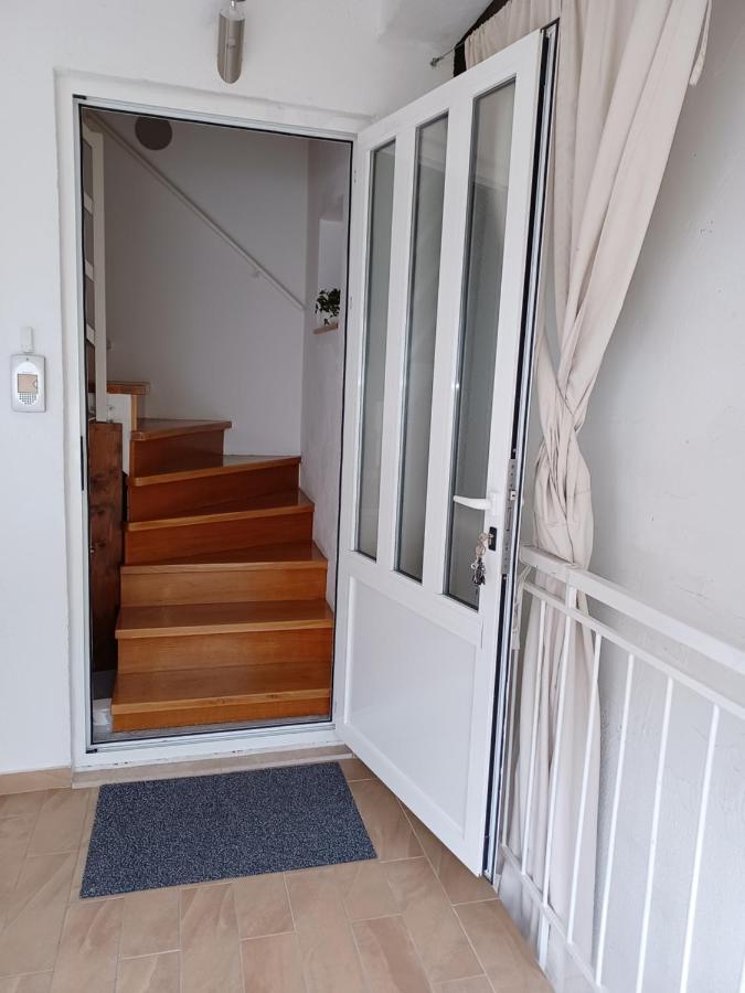 Апартаменты Apartman Sunce Макарска Экстерьер фото